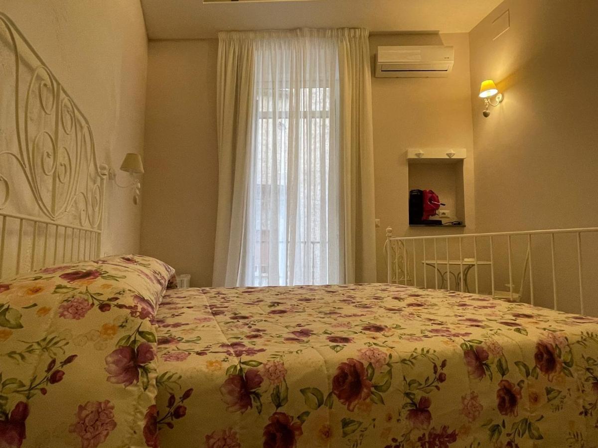Beb La Gemma Bed and Breakfast Νάπολη Εξωτερικό φωτογραφία