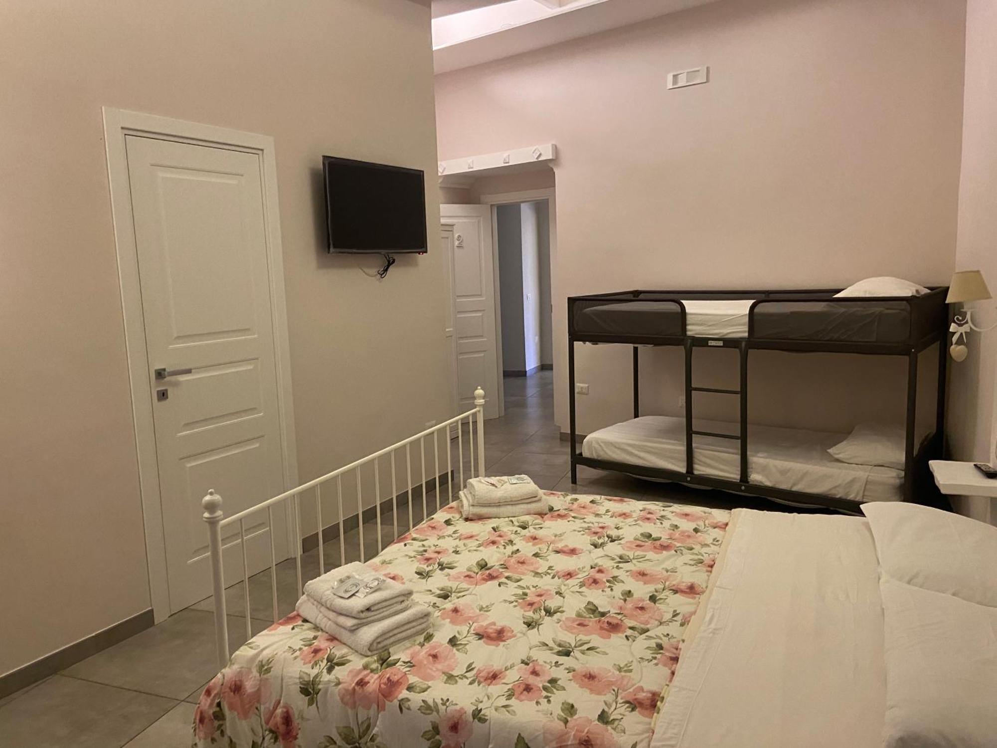 Beb La Gemma Bed and Breakfast Νάπολη Εξωτερικό φωτογραφία