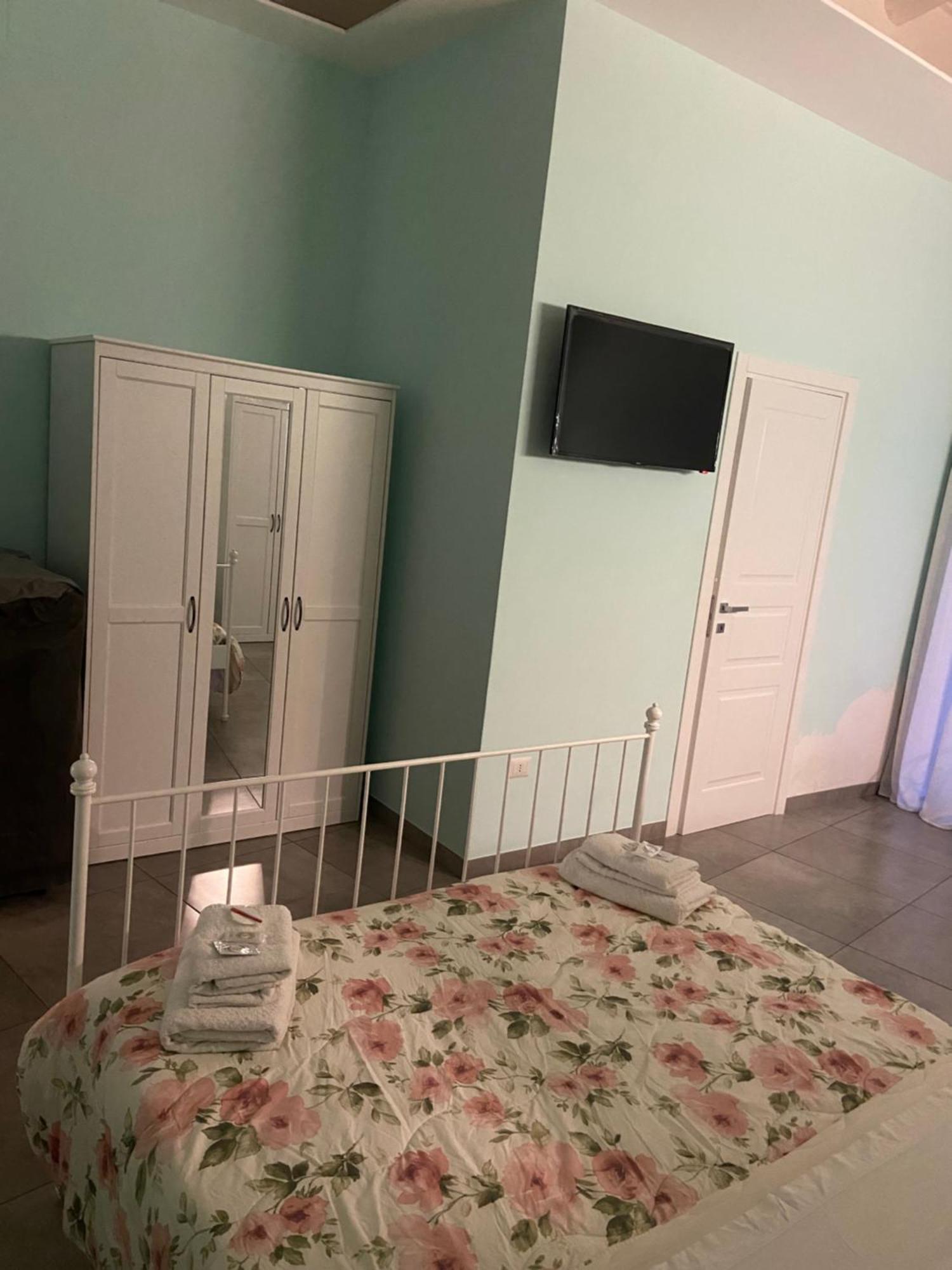 Beb La Gemma Bed and Breakfast Νάπολη Εξωτερικό φωτογραφία