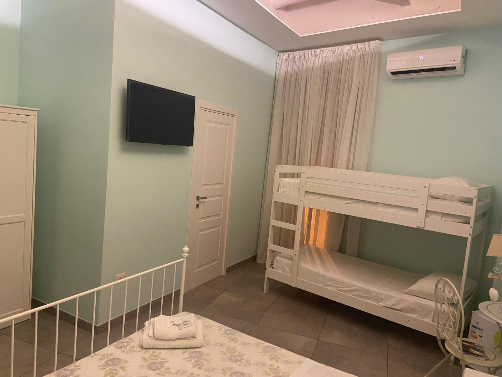 Beb La Gemma Bed and Breakfast Νάπολη Εξωτερικό φωτογραφία